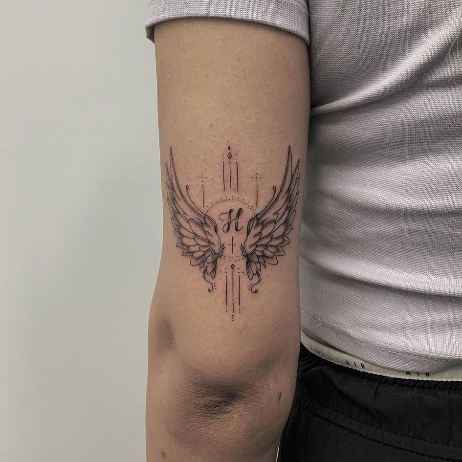 Soulful Angel Wings Tattoo Ideas For Men and Women on Inspirationde