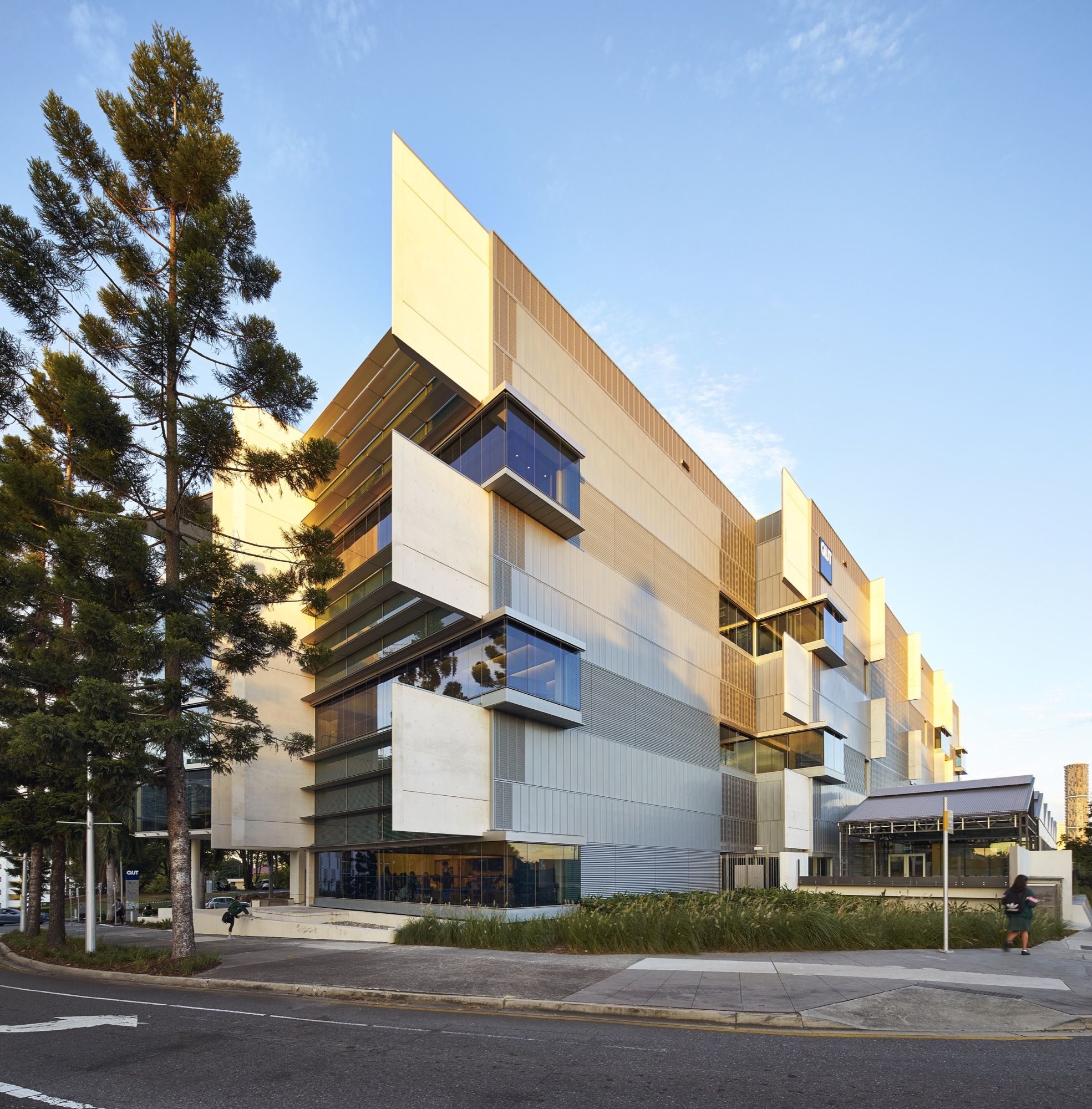 Creative Industries Precinct 2, Queensland University of Technology ...